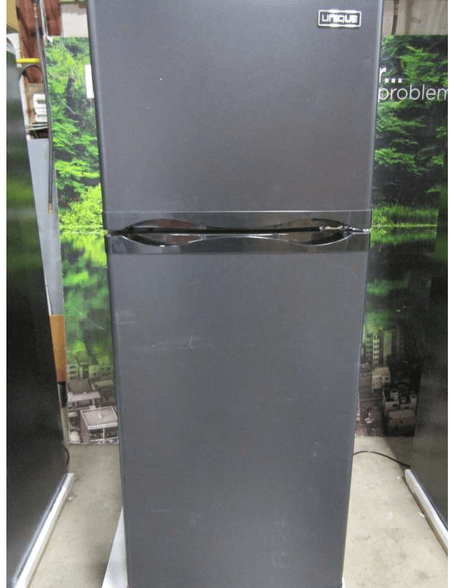 Unique Scratch and Dent or Pre-Owned Off-Grid Appliances New Scratch &amp; Dent Unique 8 cu/ft Propane Refrigerator Dual Power (Propane/110V) High End Interior UGP­8C SM B (Black) Serial #20844