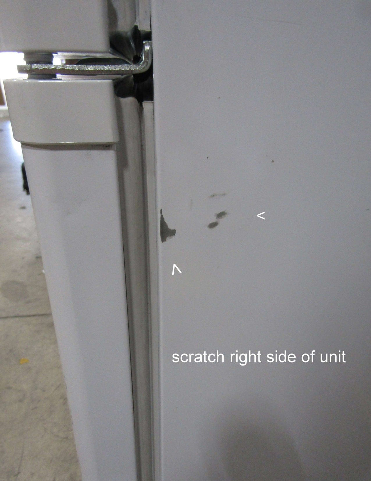Unique Scratch and Dent or Pre-Owned Off-Grid Appliances New Scratch &amp; Dent Unique 8 cu/ft Propane Refrigerator Dual Power (Propane/110V) High End Interior UGP­8C SM W (White) Serial #20552